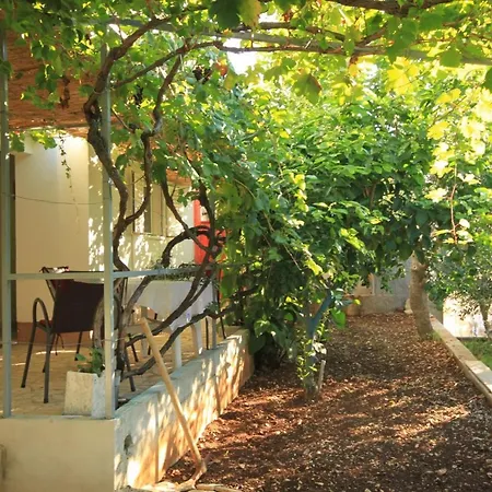 With Parking Space Rukavac, - 8897 *